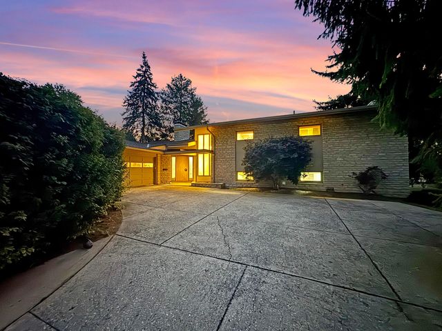 4094 Lyon Drive, Upper Arlington, OH 43220