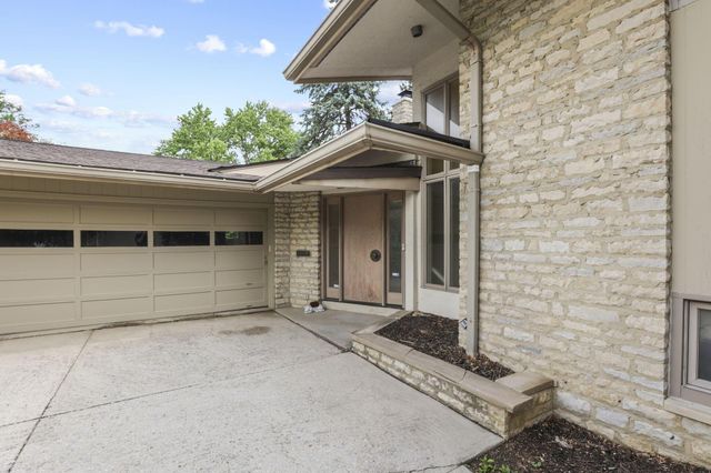 4094 Lyon Drive, Upper Arlington, OH 43220