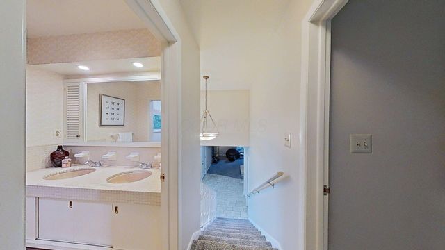 4094 Lyon Drive, Upper Arlington, OH 43220