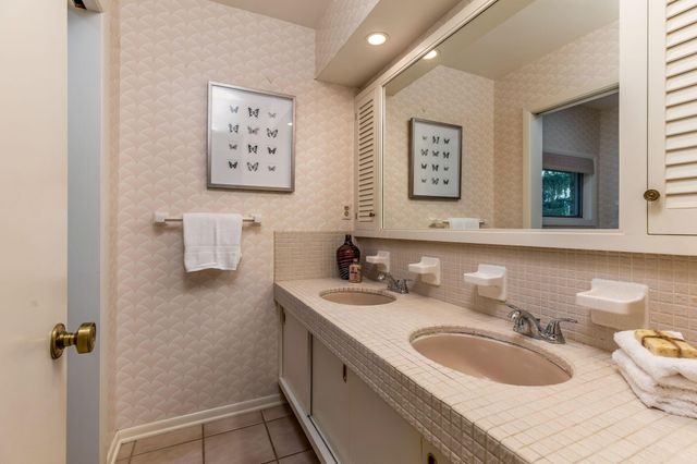 4094 Lyon Drive, Upper Arlington, OH 43220