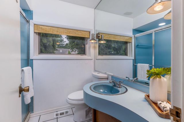 4094 Lyon Drive, Upper Arlington, OH 43220