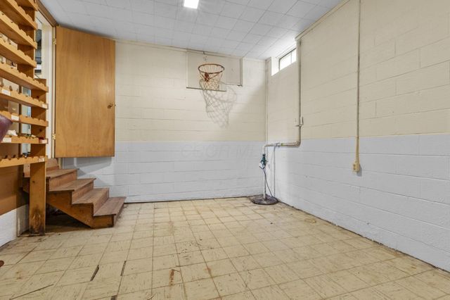 4094 Lyon Drive, Upper Arlington, OH 43220