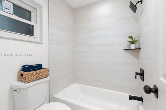 1545 SW 23rd Ter, Deerfield Beach, FL 33442