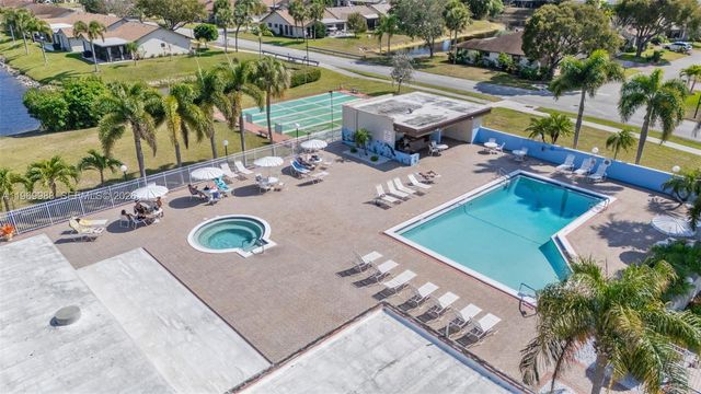 1545 SW 23rd Ter, Deerfield Beach, FL 33442