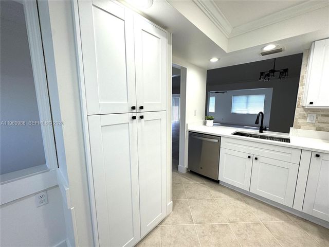 1545 SW 23rd Ter, Deerfield Beach, FL 33442