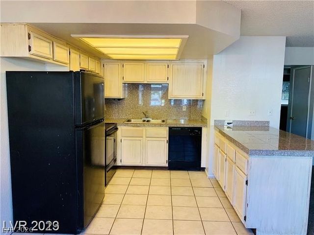 2724 OTTER CREEK Court 101, Las Vegas, NV 89117