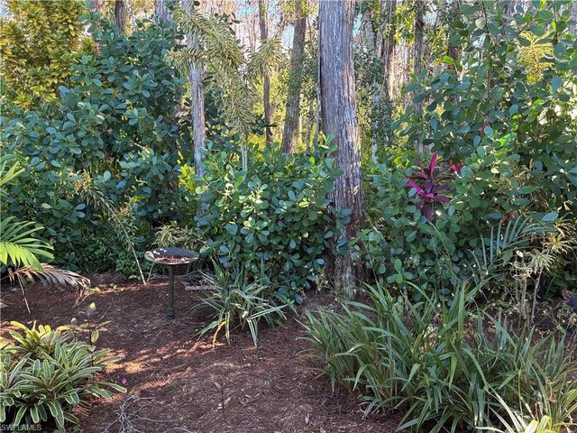 10727 Maui CIR, Estero, FL 33928