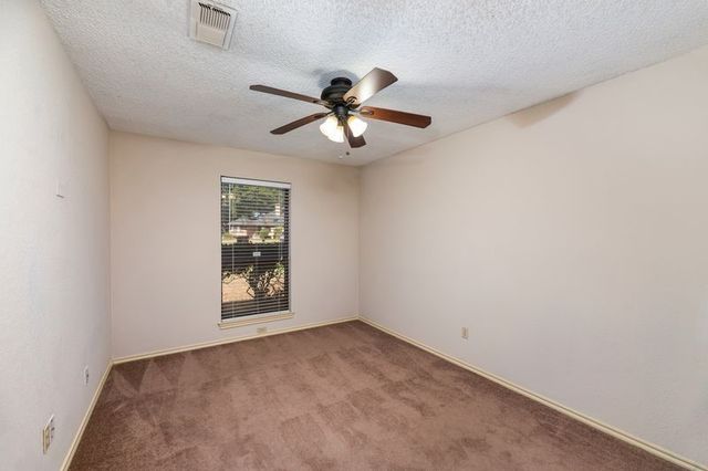 922 Kingston Drive, Mansfield, TX 76063