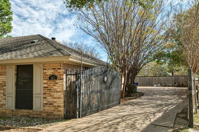 922 Kingston Drive, Mansfield, TX 76063