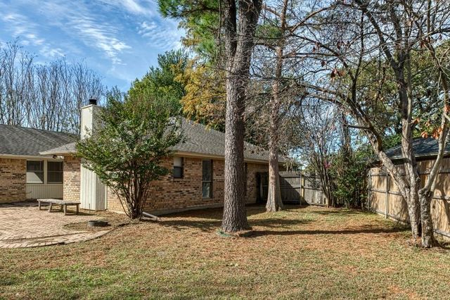 922 Kingston Drive, Mansfield, TX 76063