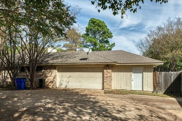 922 Kingston Drive, Mansfield, TX 76063