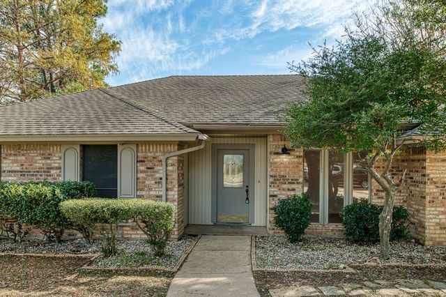 922 Kingston Drive, Mansfield, TX 76063