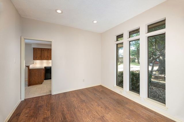 922 Kingston Drive, Mansfield, TX 76063