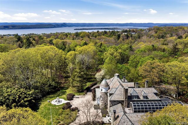 139 Scarborough Road, Briarcliff Manor, NY 10510