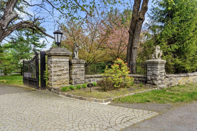 139 Scarborough Road, Briarcliff Manor, NY 10510