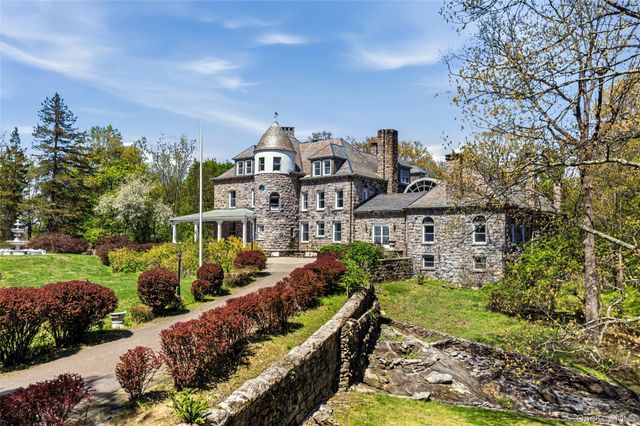 139 Scarborough Road, Briarcliff Manor, NY 10510