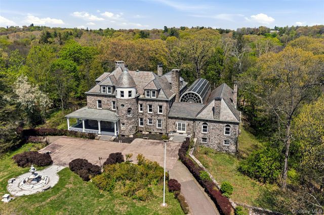 139 Scarborough Road, Briarcliff Manor, NY 10510
