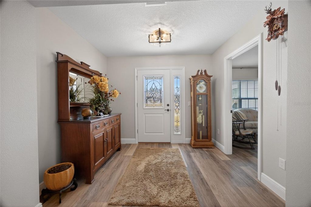 Image 11 of property listing at 10160 SE 41ST AVENUE, Belleview, FL 34420