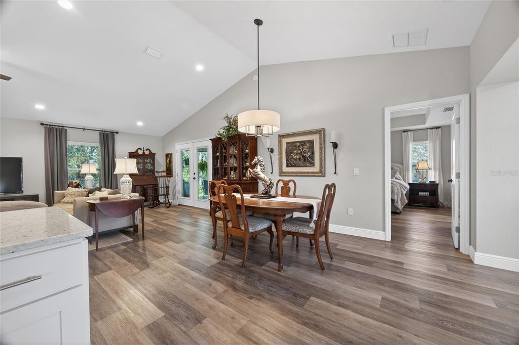 Image 12 of property listing at 10160 SE 41ST AVENUE, Belleview, FL 34420