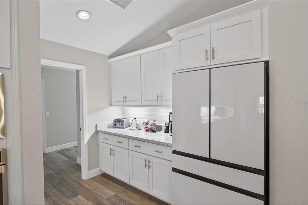 Image 15 of property listing at 10160 SE 41ST AVENUE, Belleview, FL 34420