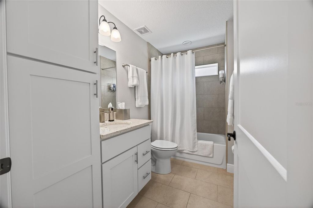 Image 22 of property listing at 10160 SE 41ST AVENUE, Belleview, FL 34420