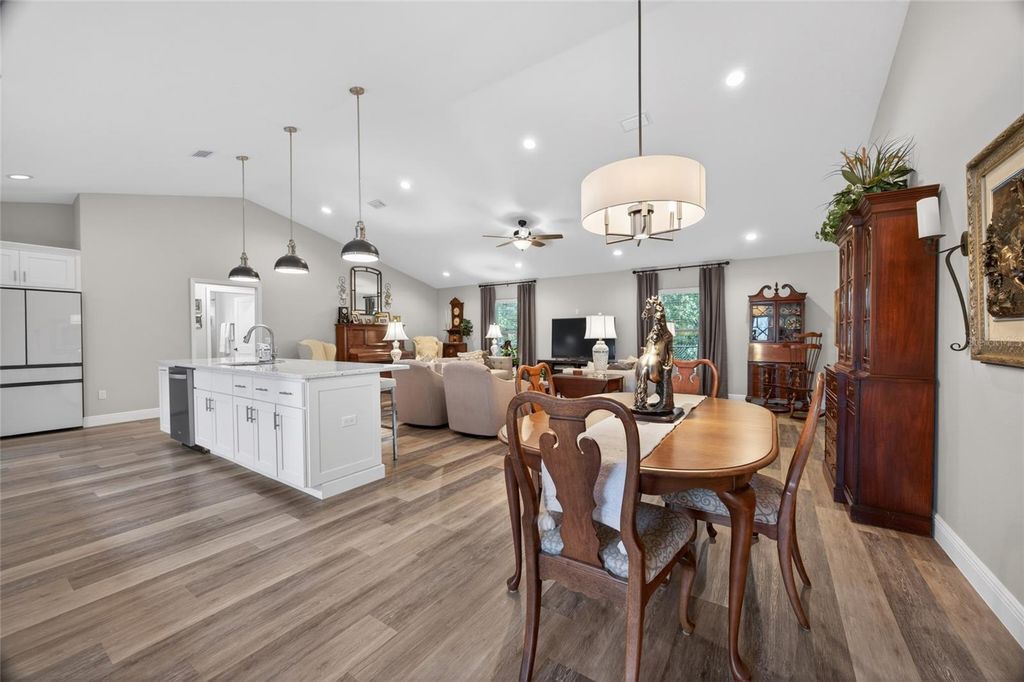 Image 25 of property listing at 10160 SE 41ST AVENUE, Belleview, FL 34420