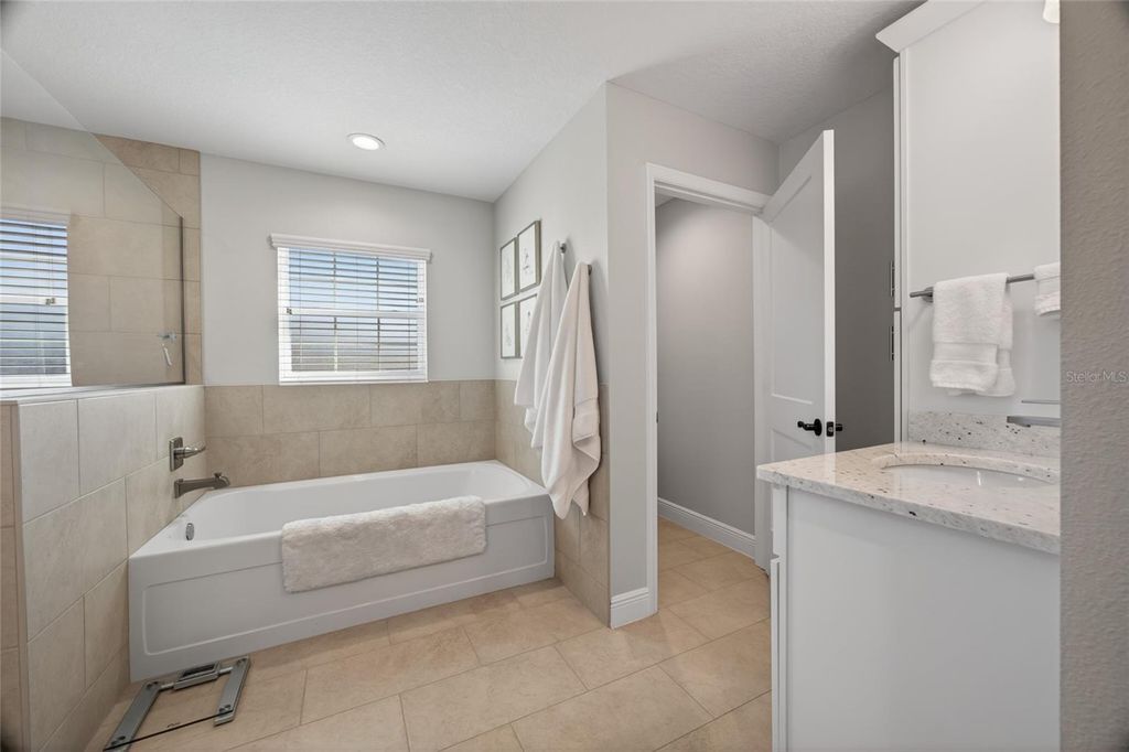 Image 31 of property listing at 10160 SE 41ST AVENUE, Belleview, FL 34420