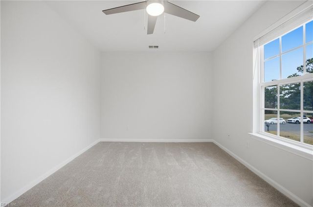 1082 Longstreet AVE A, Virginia Beach, VA 23451