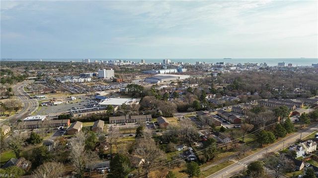 1082 Longstreet AVE A, Virginia Beach, VA 23451