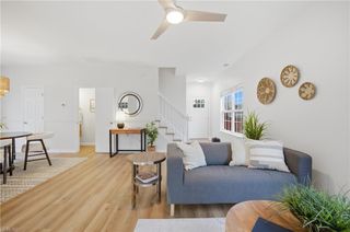 1082 Longstreet AVE A, Virginia Beach, VA 23451