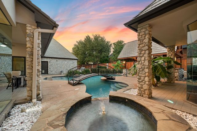 5613 Versailles Court, Colleyville, TX 76034
