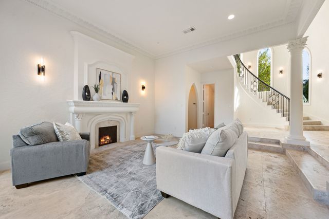 5613 Versailles Court, Colleyville, TX 76034