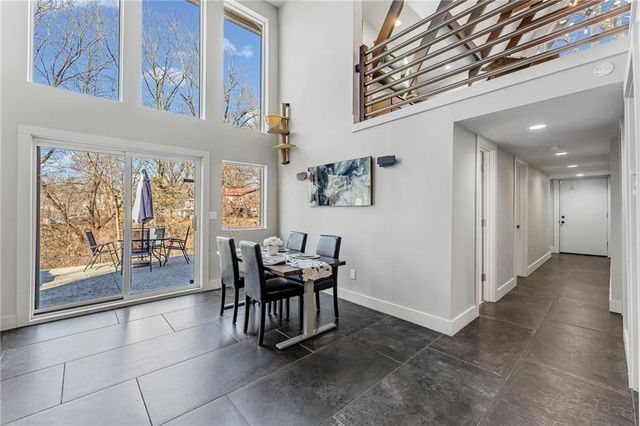 2804 S WHITNEY Road, Independence, MO 64057