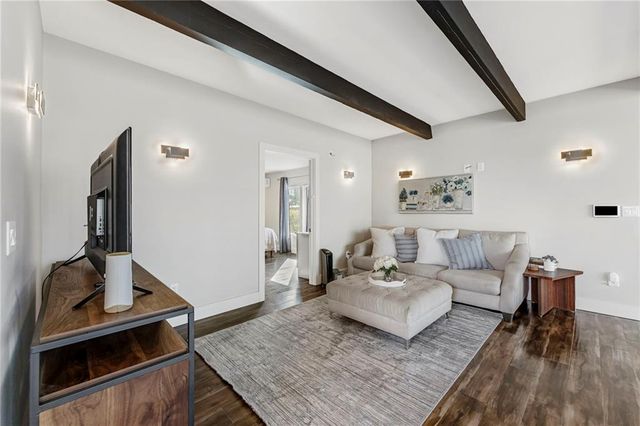 2804 S WHITNEY Road, Independence, MO 64057