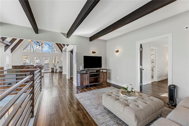 2804 S WHITNEY Road, Independence, MO 64057