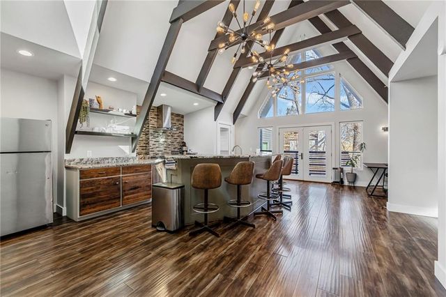 2804 S WHITNEY Road, Independence, MO 64057