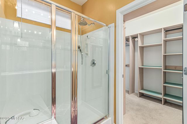 423 W Chardin Drive, Green Valley, AZ 85614