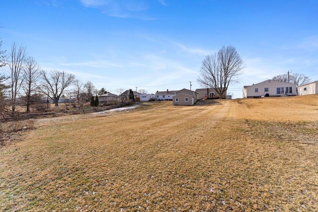 1323 14th Street, Bettendorf, IA 52722