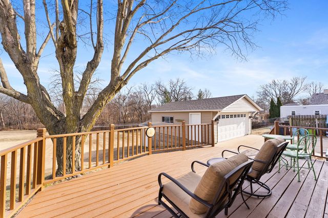 1323 14th Street, Bettendorf, IA 52722