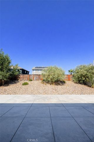 15082 Zircon, Victorville, CA 92394