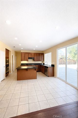 15082 Zircon, Victorville, CA 92394