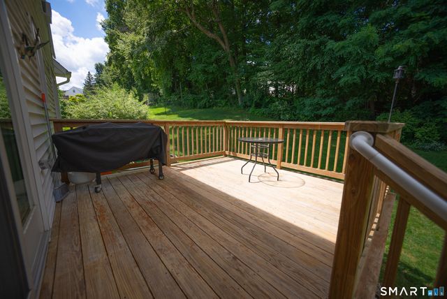 18 Kendall Circle, Waterbury, CT 06708