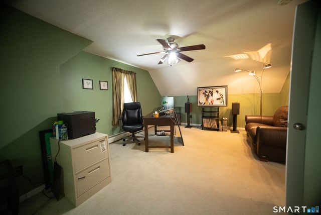 18 Kendall Circle, Waterbury, CT 06708