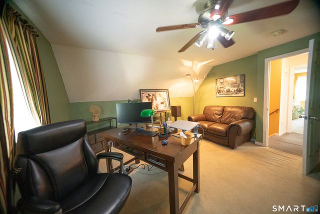 18 Kendall Circle, Waterbury, CT 06708