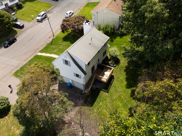 18 Kendall Circle, Waterbury, CT 06708