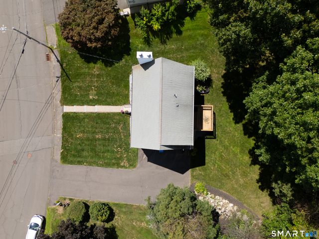 18 Kendall Circle, Waterbury, CT 06708