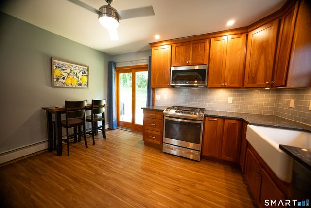 18 Kendall Circle, Waterbury, CT 06708