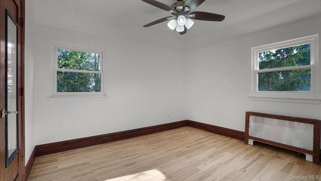 22 Parkwold Drive E, Valley Stream, NY 11580
