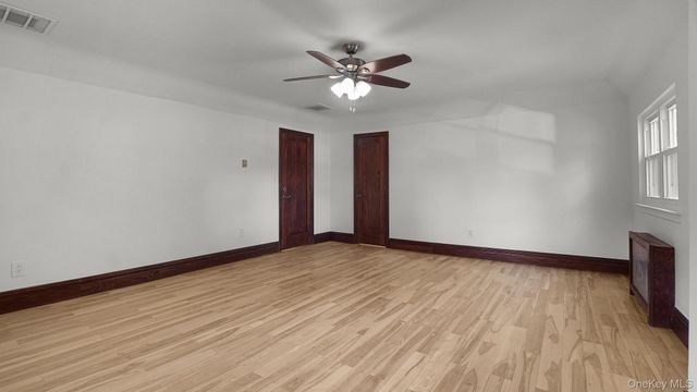 22 Parkwold Drive E, Valley Stream, NY 11580