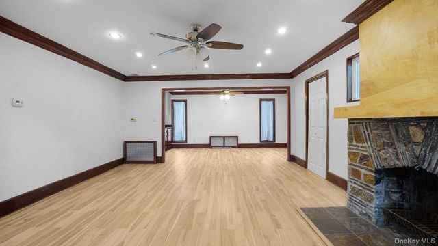 22 Parkwold Drive E, Valley Stream, NY 11580